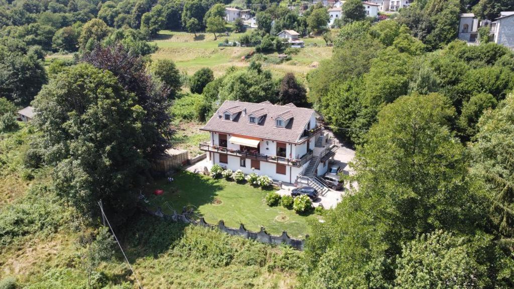Villa Immersa Nel Verde A Lanzo D'Intelvi Ngoại thất bức ảnh
